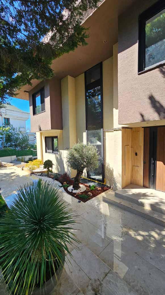 Luxurious compound gardens